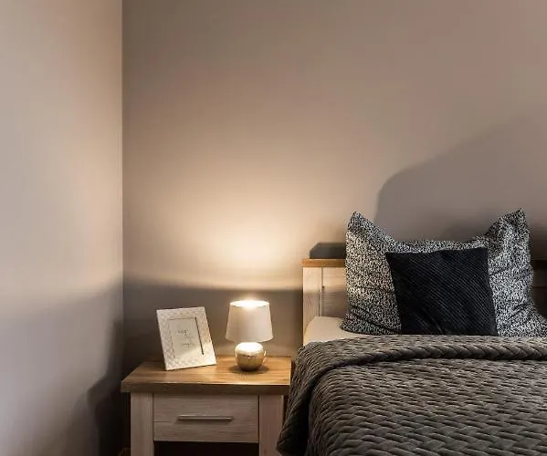 New Spacious With View 아파트