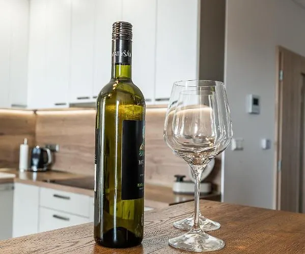 New Spacious With View דירה