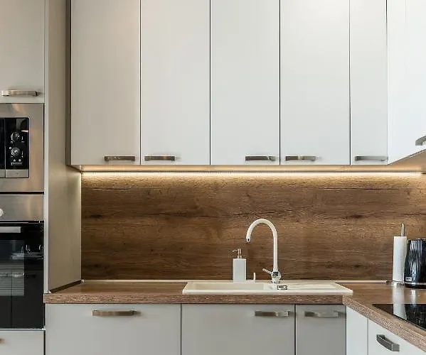 New Spacious With View קושיצה