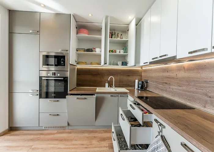 New Spacious With View קושיצה